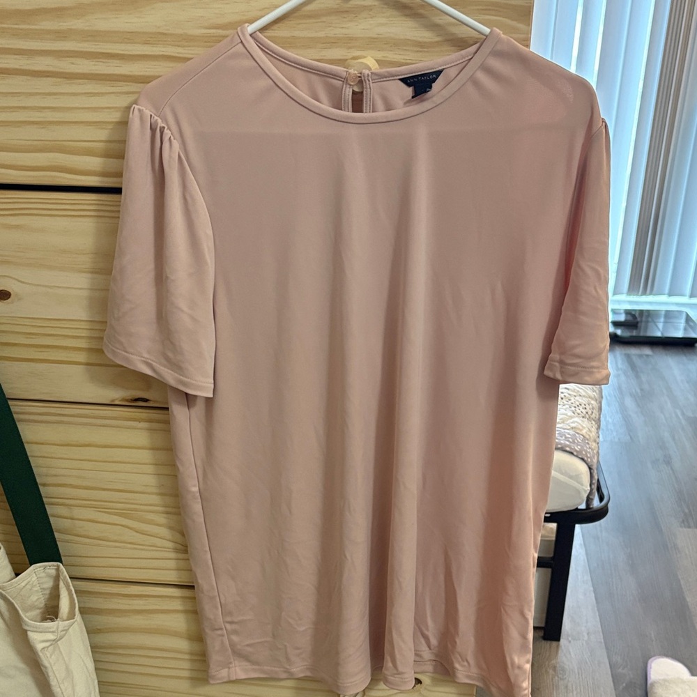 Ann Taylor Light Blush Pink Short Sleeve Blouse